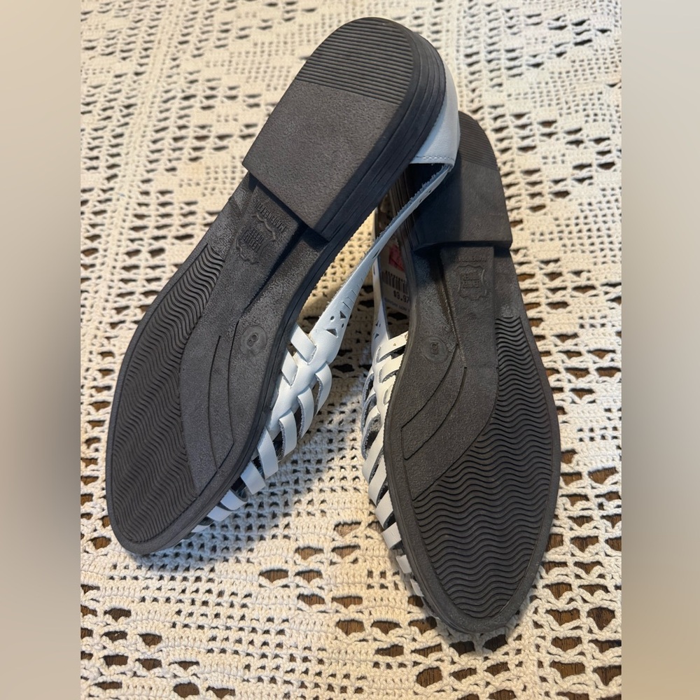 VTG Sandals 2/$25 - Picture 2 of 2